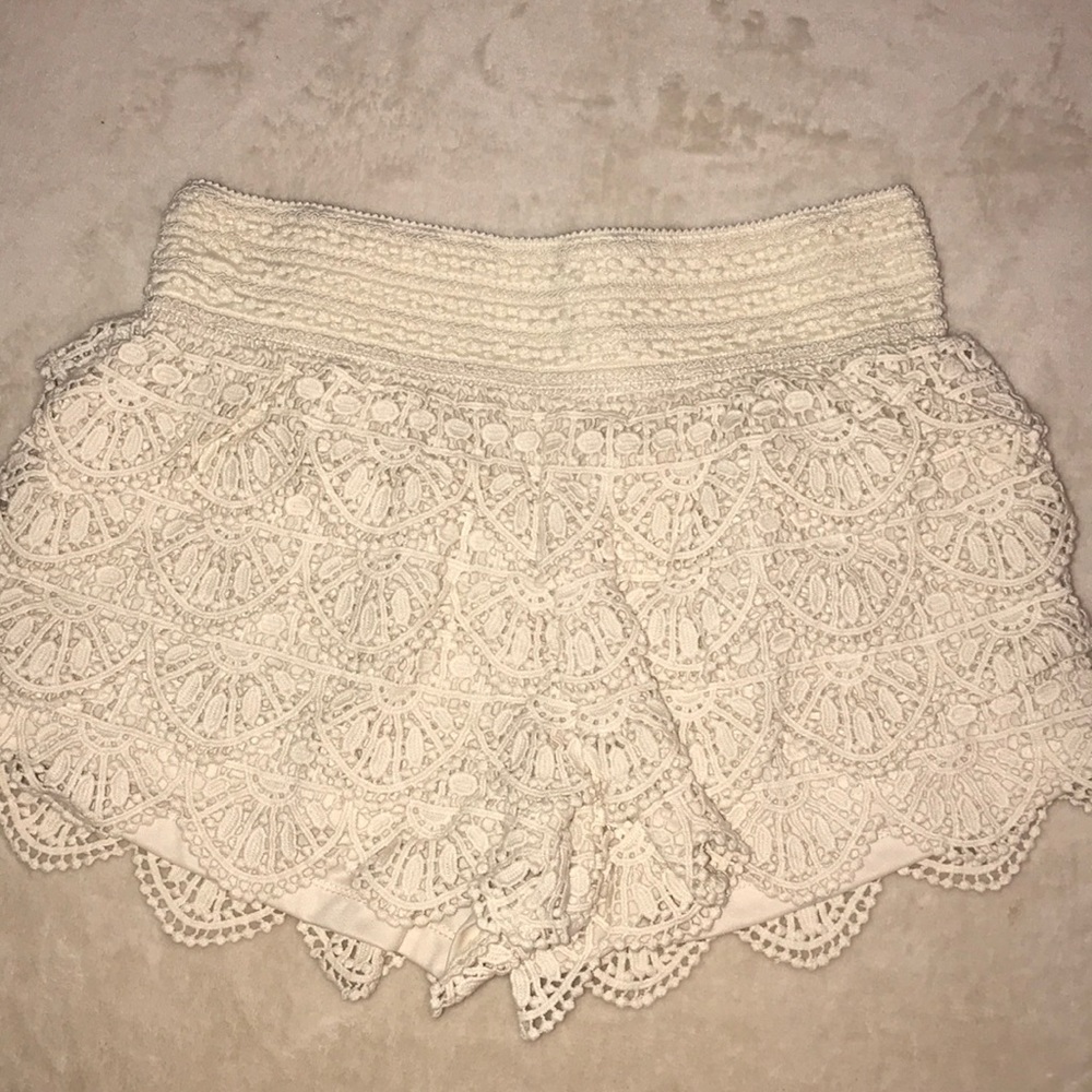 Cream lace shorts never worn